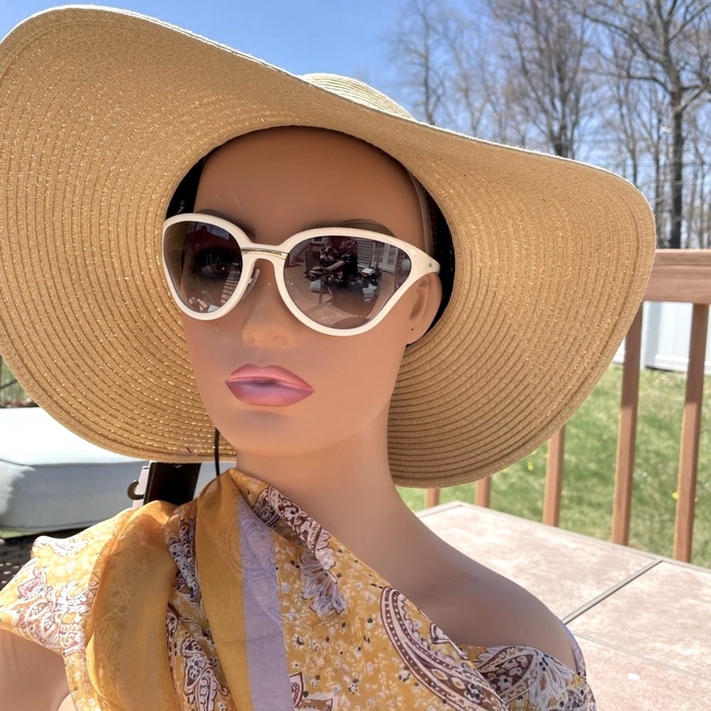 Prada Catwalk Sunglasses, New - Picture 1 of 12